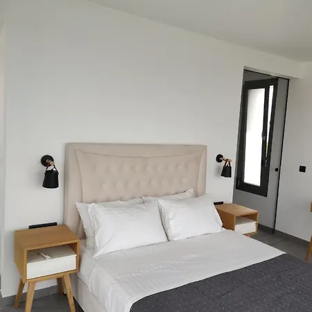 ヴィラ Seafront Nafsika - Private Heated Infinity Pool - Direct Access To The - Play Area Halikounas