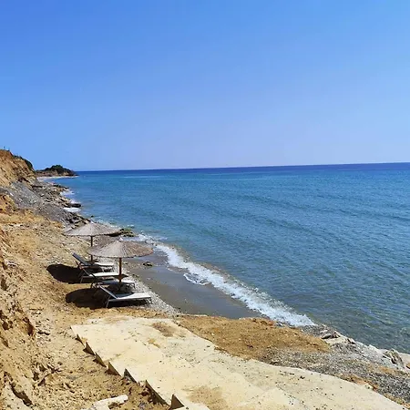Seafront Nafsika - Private Heated Infinity Pool - Direct Access To The - Play Area Halikounas